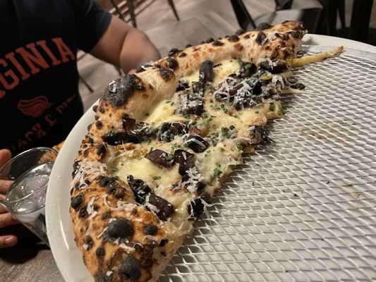 Double Zero Pie & Pub by null