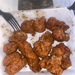 "What's in this photo?" Exactly yelp where is the rest of the F*CKING SAUCE "What's in this photo?" Exactly yelp where is the rest of the F*CKING SAUCE