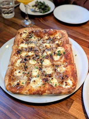 Tribute Pizza by null