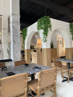 Whisk Breakfast & Brunch by null