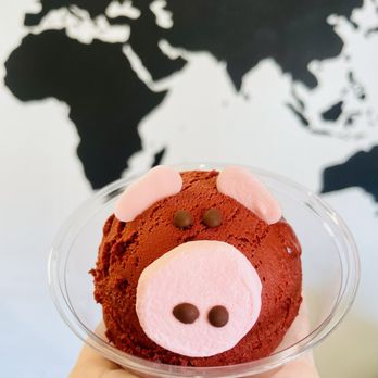 Eiswelt Gelato - Red velvet pig - Gelato Near Me - Westminster, California Eiswelt Gelato - Red velvet pig - Gelato Near Me - Westminster, California