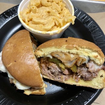 4 Rivers Smokehouse - Destroyer and Mac & cheese - Barbeque Near Me - Jacksonville, Florida