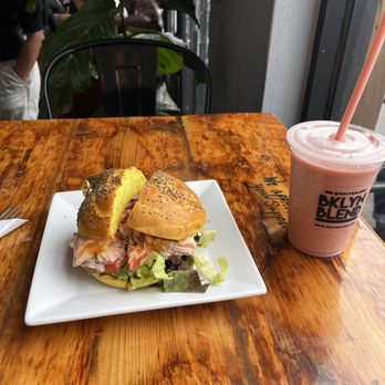 Brooklyn Blend - Juice Bars & Smoothies Near Me - Brooklyn, New York Brooklyn Blend - Juice Bars & Smoothies Near Me - Brooklyn, New York