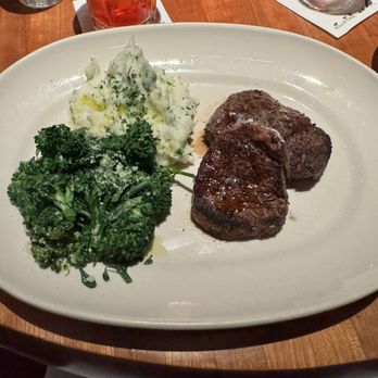 Hillstone Restaurant - USDA Prime Filet - New American Near Me - Phoenix, Arizona Hillstone Restaurant - USDA Prime Filet - New American Near Me - Phoenix, Arizona