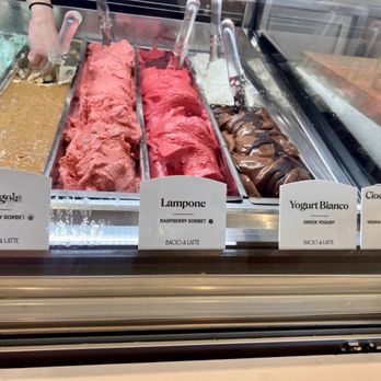 Bacio di Latte - Gelato Near Me - Thousand Oaks, California