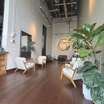 Delicious - Seating - Bakeries Near Me - Greensboro, North Carolina