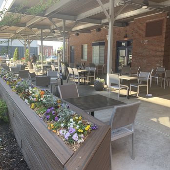 BRU Burger Bar - Outdoor dining area - New American Near Me - Evansville, Indiana BRU Burger Bar - Outdoor dining area - New American Near Me - Evansville, Indiana