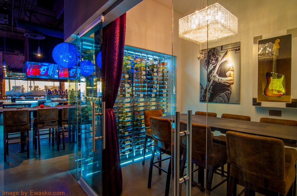 HQ Gastropub - Huntington Beach