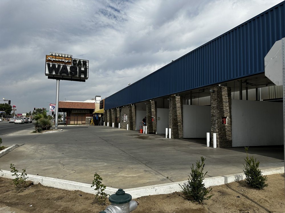 Squeeky's Car Wash