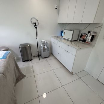 Charette Cosmetics Medical Spa - Atlanta - Skin Care Near Me - Atlanta, Georgia