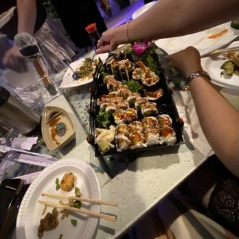 Chinese Kitchen Sushi and Grill - Chinese Near Me - Chicago, Illinois Chinese Kitchen Sushi and Grill - Chinese Near Me - Chicago, Illinois