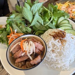 HANOI STYLE VERMICELLI GRILLED PORK PLATTER