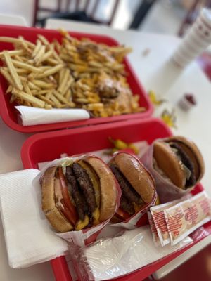 In-N-Out Burger by null