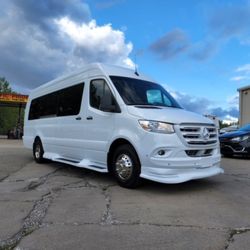 Black Diamonds Transportation Services - Mercedes Sprinter
