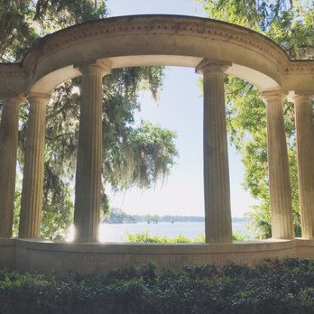 Kraft Azalea Garden - Parks Near Me - Winter Park, Florida
