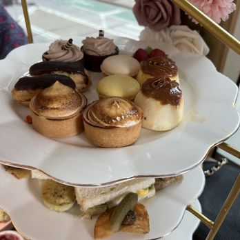 Tea Around Town - Delicious little treats - Bus Tours Near Me - New York, New York Tea Around Town - Delicious little treats - Bus Tours Near Me - New York, New York