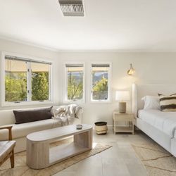 TRAVLR Vacation Homes