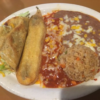 Goyita's - Small combo plate: the chili rellenos here are ridiculously good!! - New Mexican Cuisine Near Me - Oro Valley, Arizona Goyita's - Small combo plate: the chili rellenos here are ridiculously good!! - New Mexican Cuisine Near Me - Oro Valley, Arizona
