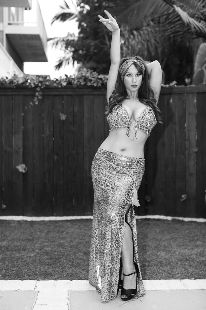 Samia Belly Dance Logo
