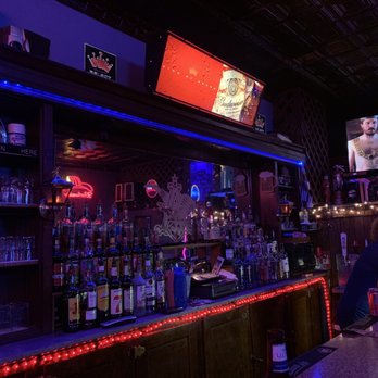 The Silverleaf - Bar area - Dive Bars Near Me - St Louis, Missouri