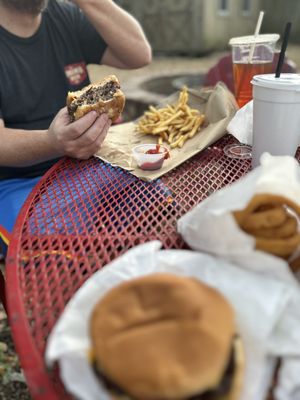 Bobo's Drive In by null