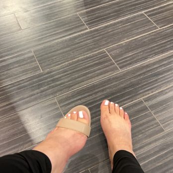 Lux Nailspa - Pedicure by Nancy - Nail Salons Near Me - Hawthorne, California