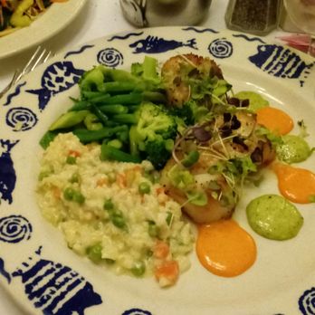 Sardi's - Sea scallops dinner special - fantastic! - American Near Me - New York, New York Sardi's - Sea scallops dinner special - fantastic! - American Near Me - New York, New York