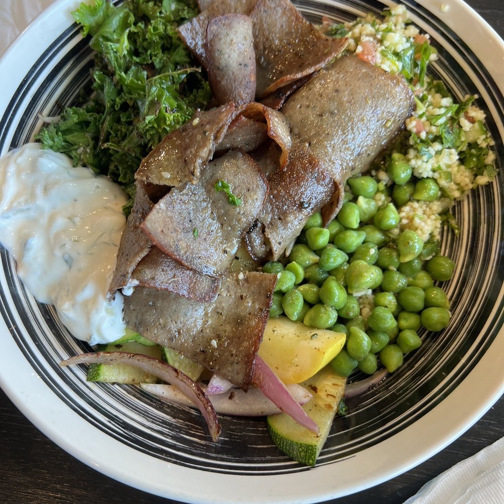 Mediterranean Salad with Gyro meat