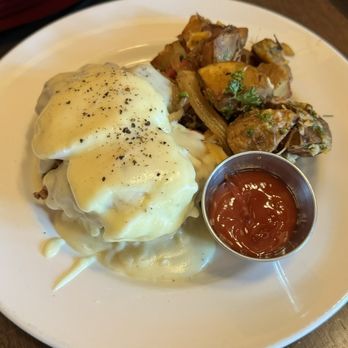 William Jeffrey's Tavern - Chicken Fried Chicken - American Near Me - Arlington, Virginia William Jeffrey's Tavern - Chicken Fried Chicken - American Near Me - Arlington, Virginia