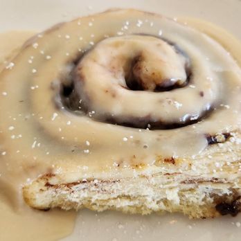 Fort Jesse Cafe - Cinnamon roll - average - Breakfast & Brunch Near Me - Normal, Illinois
