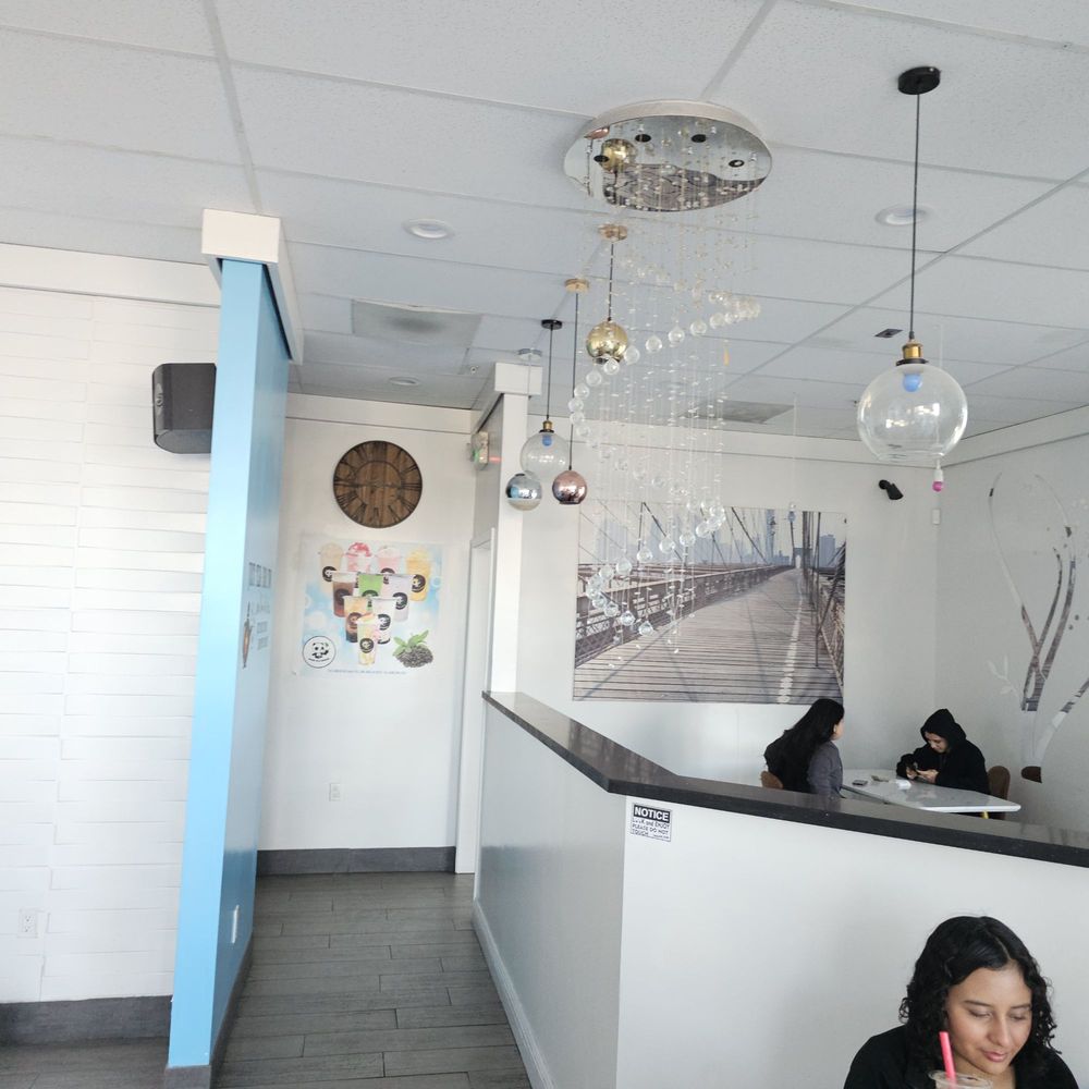 Ding Tea House - Interior - Bubble Tea Near Me - San Jose, California