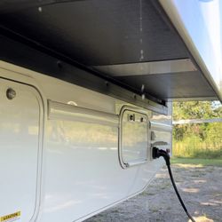 Suncoast RV Rental - We note outside leak is coming from under slide.