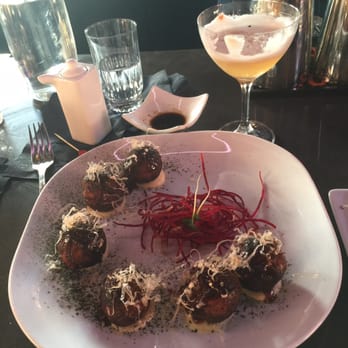 Umami - Sushi Bars Near Me - Pittsburgh, Pennsylvania