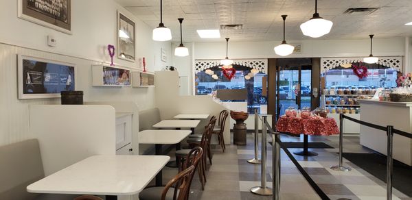Fosselman's Ice Cream Co. by null