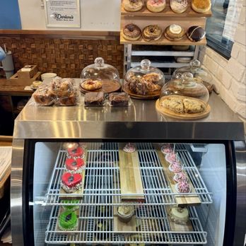 Darlene’s  - Doughnut Display - Breakfast & Brunch Near Me - Orland Park, Illinois
