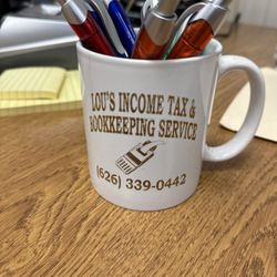 Lou's Income Tax & Bookkeeping Service - Lou's Income Tax and Bookkeeping Service Experts office