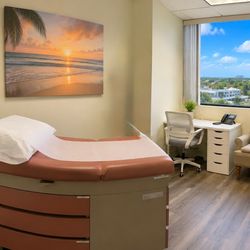 Timeless Interventional of Naples - Exam room 1