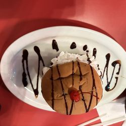 Yesterday's 50's Diner - Hot fudge Sunday burger