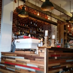 Lola Cafe
