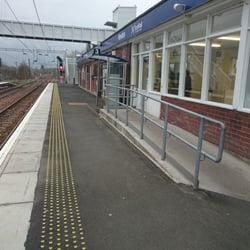 Newton Lanark Train Station