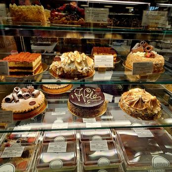 Eataly Aventura - Fabulous looking tortes for you to try or take home - Grocery Near Me - Aventura, Florida Eataly Aventura - Fabulous looking tortes for you to try or take home - Grocery Near Me - Aventura, Florida
