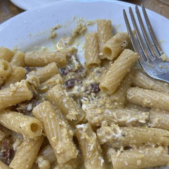 Esperia - Flavorless watery carbonara. You can see the cooked egg white. Not good! - Roman Near Me - Rome, RM Esperia - Flavorless watery carbonara. You can see the cooked egg white. Not good! - Roman Near Me - Rome, RM
