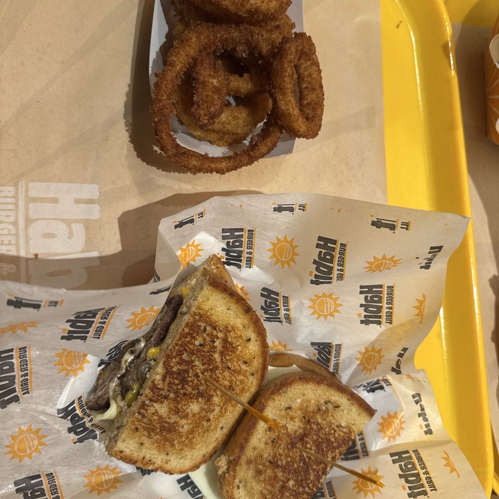 Habit Burger & Grill - Patty Melt and Onion Rings - Burgers Near Me - Miami, Florida Habit Burger & Grill - Patty Melt and Onion Rings - Burgers Near Me - Miami, Florida