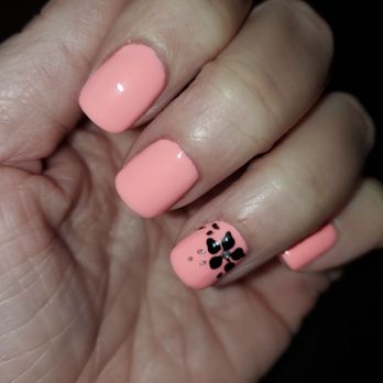 Tippi Nail Bar - My natural nails with a gel manicure - Nail Salons Near Me - Eugene, Oregon