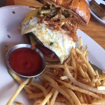 Eat Chow - AM burger - Breakfast & Brunch Near Me - Costa Mesa, California