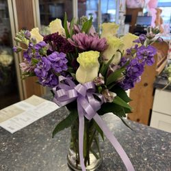 Rose Velt Florist - Lavender And White flowers for the spring!