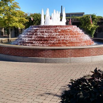 Greenfield Village - Beautiful fountain at front gate. - Museums Near Me - Dearborn, Michigan