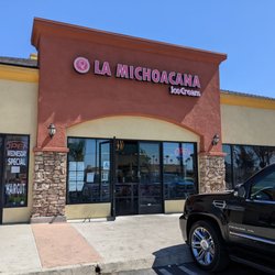 La Michoacana - Fantastic Ice Cream, tons of flavors!