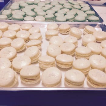 MacaronZ - Desserts Near Me - Brampton, Ontario