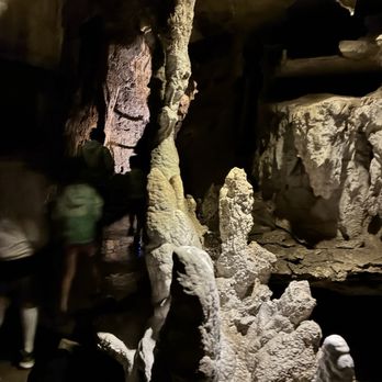 Crystal Cave - Parks Near Me - Three Rivers, California